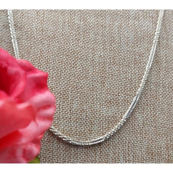 Unique Silver Tone Twisted Chain Rope Necklace Chain 24 Inches Long - Picture 1 of 10